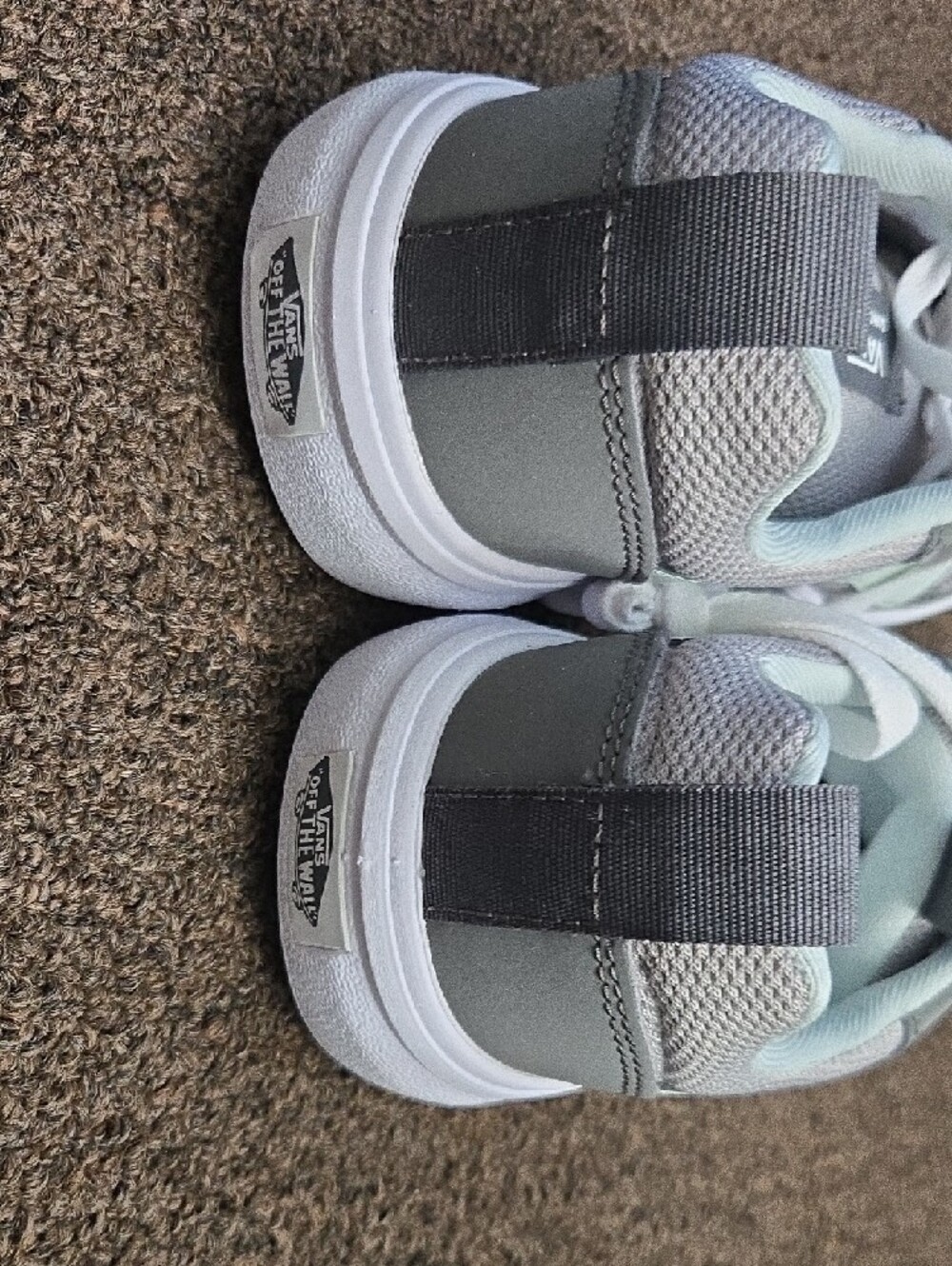 Vans Low Top Sneakers in Gray & Mint Green - Picture 4 of 7